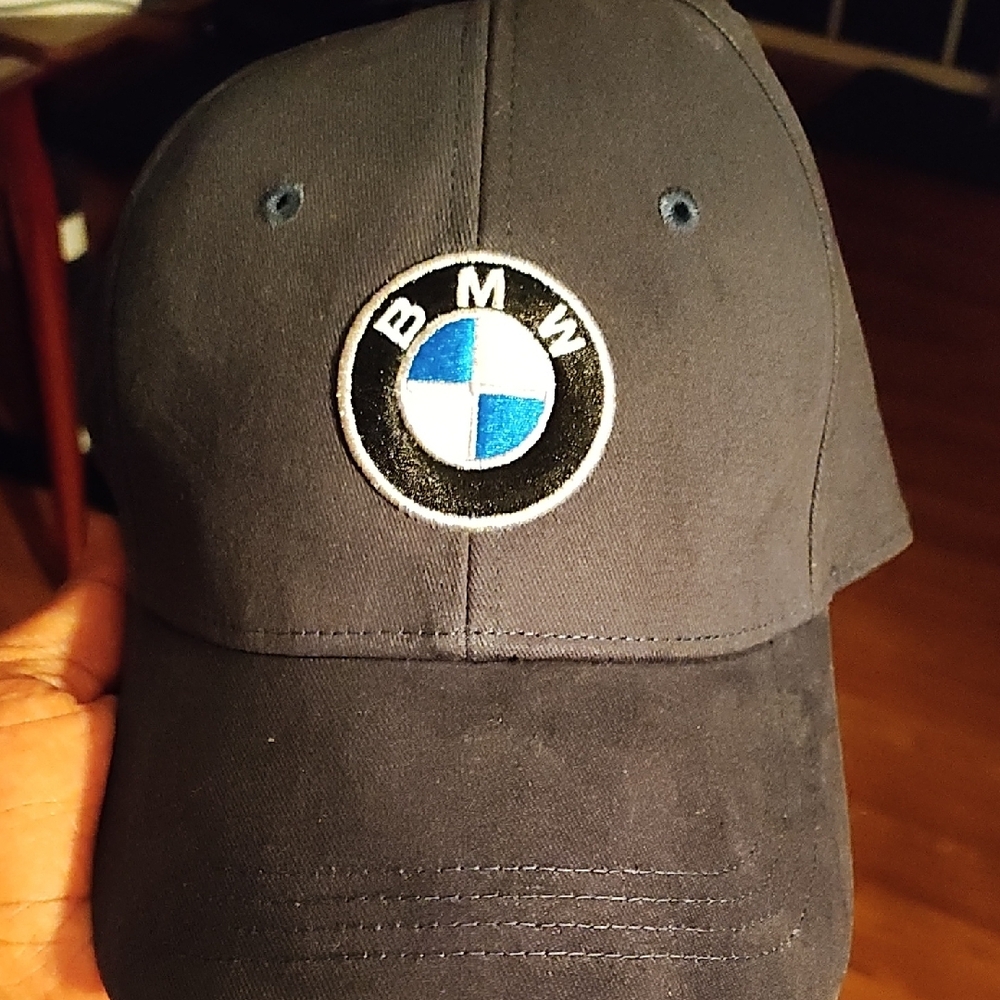 BMW Black Cap